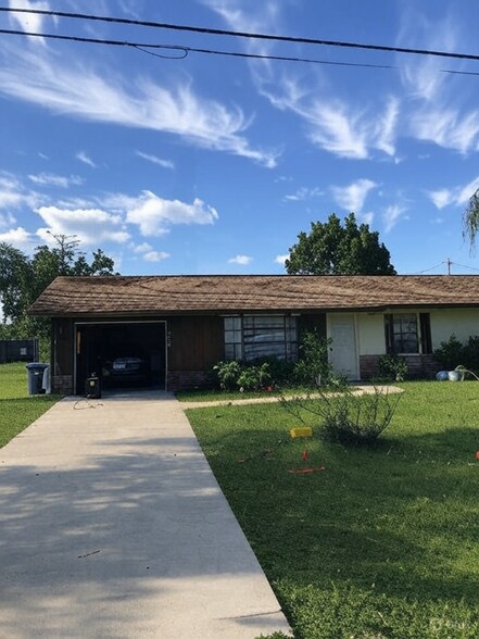 Primary Photo - 1300 Emerson Dr NE