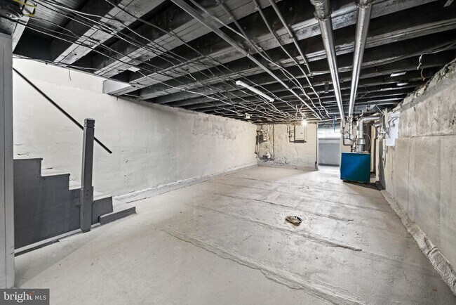 Building Photo - 7608 Chelwynde Ave