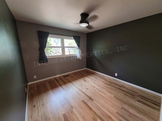 Building Photo - Beautiful 3 bdrm Home w/ a remodeled kitchen, stainless appliances, deck, yard and more!!!