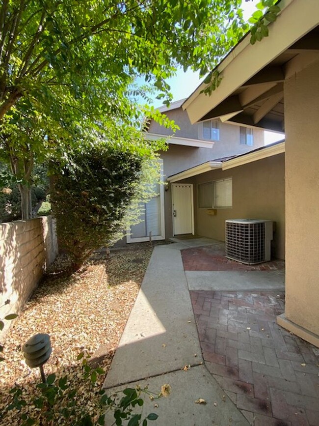 Building Photo - North San Bernardino Townhouse in Gated Co...