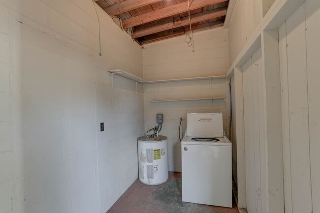 Building Photo - 1704 Edmundshire Rd