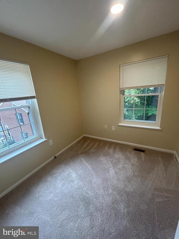 Building Photo - 9142 Lambskin Ln