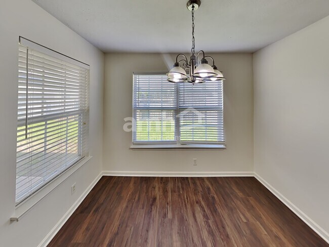 Building Photo - 837 Kaylee Cir