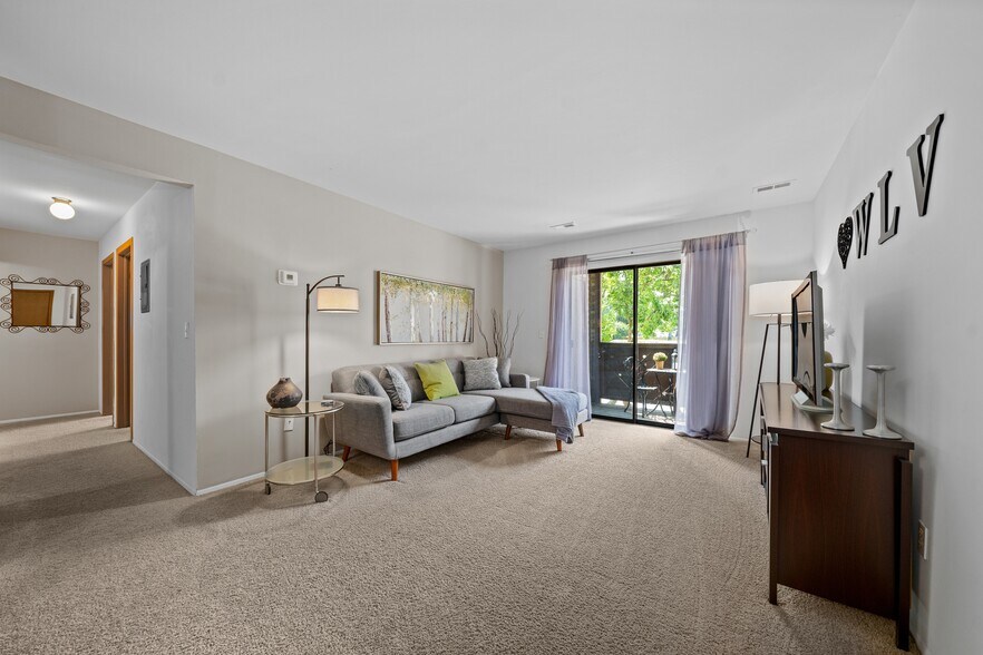 Building Photo - Woodland Villa Apartments