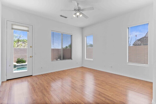 Building Photo - 14415 Century Dr