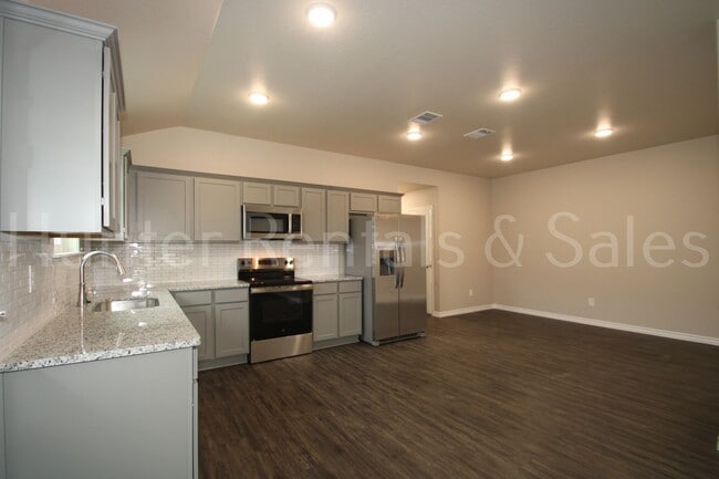 Building Photo - 505 Bonnie Dr