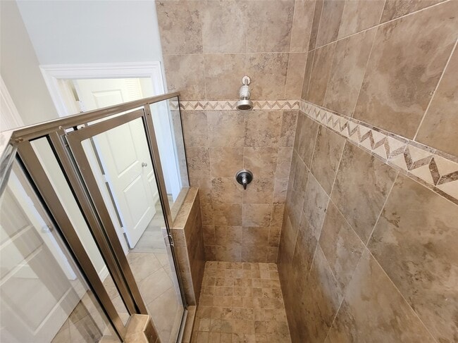 Building Photo - 2416 La Branch St