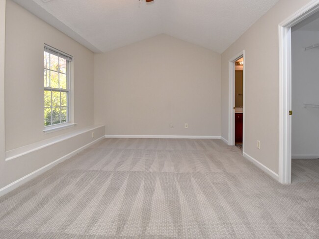 Building Photo - 33 Scott Hollow Dr