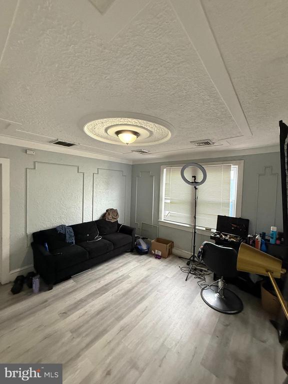 Primary Photo - 178 N Broadway