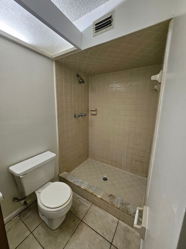 Building Photo - 5140 Indian Lakes Ct