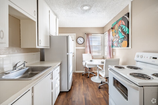 Interior Photo - The Elms Apartments
