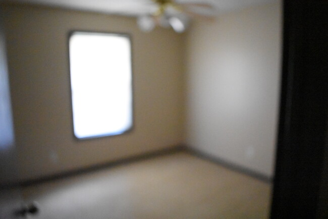 Building Photo - 523 Arbor Oak Dr