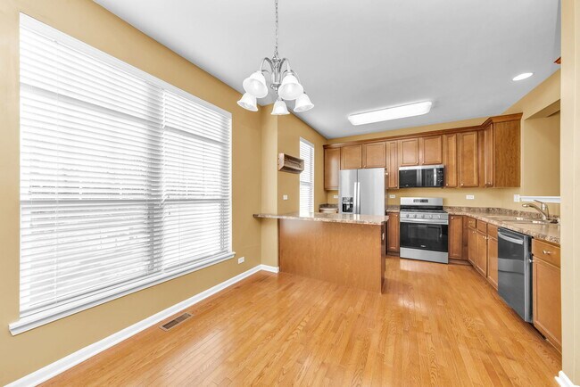 Building Photo - 3345 Kentshire Cir