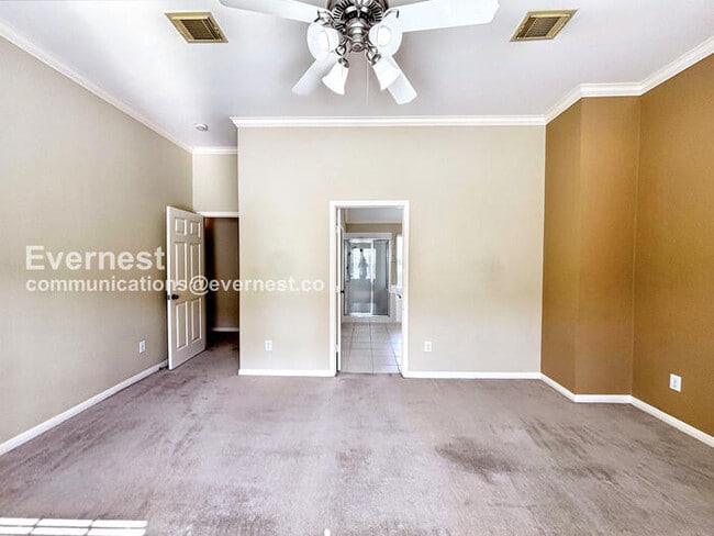 Building Photo - 2244 La Branch St