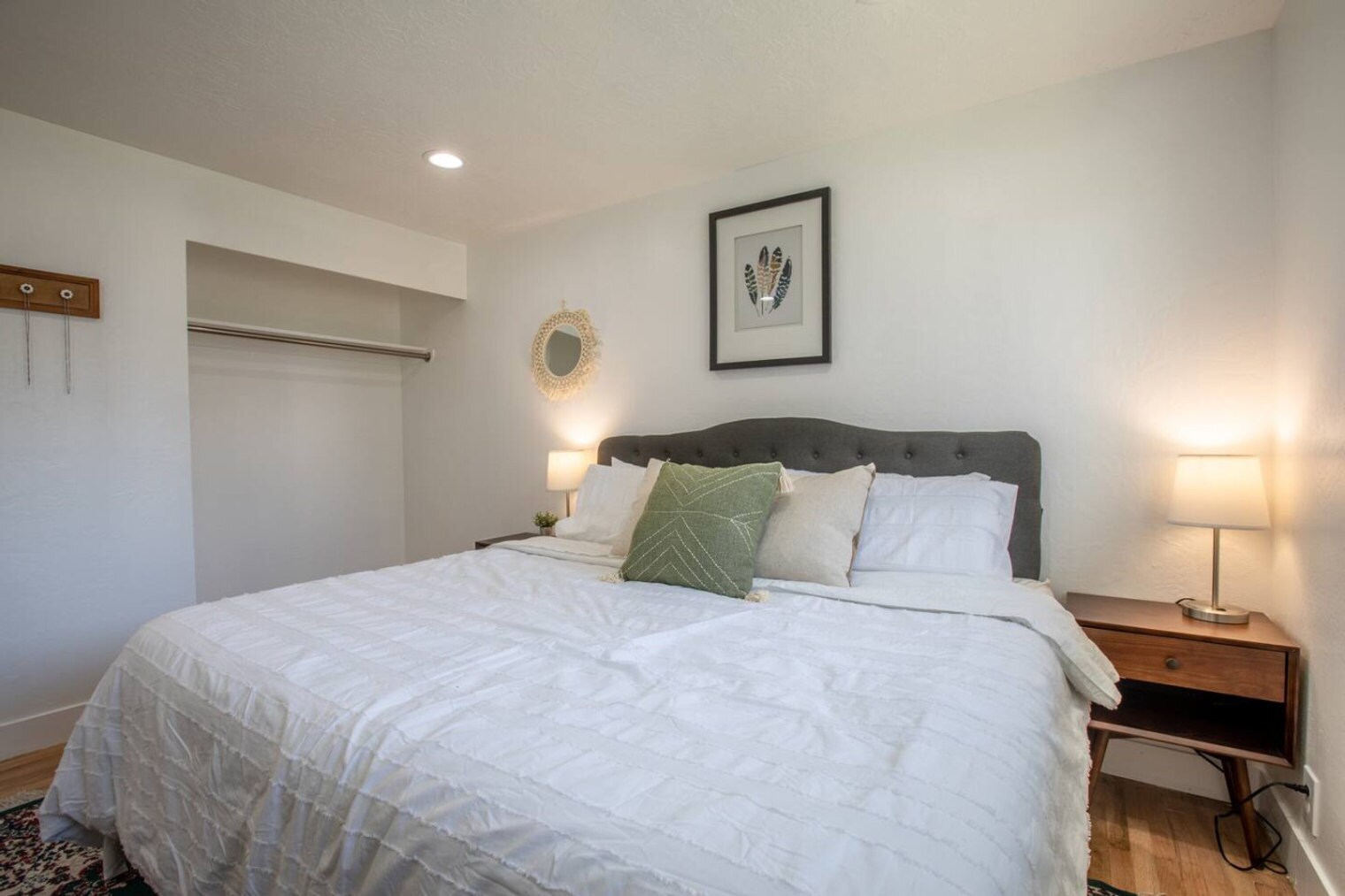 Building Photo - 9949 E Sego Lily Dr