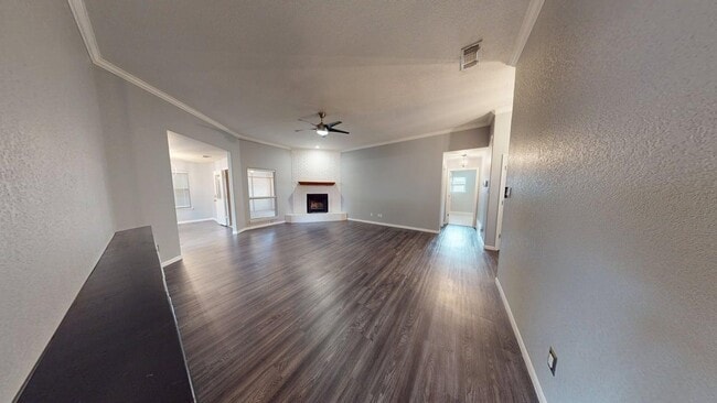 Building Photo - 106 Cedar Ridge Dr