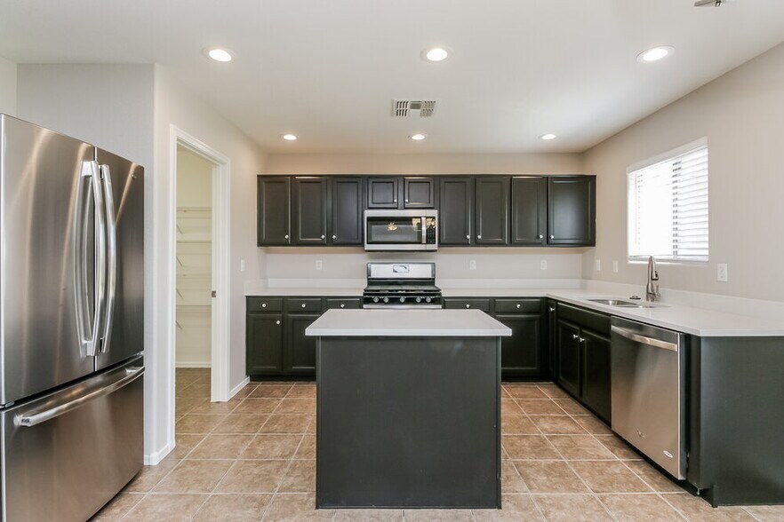 Building Photo - 1935 E Renegade Trail