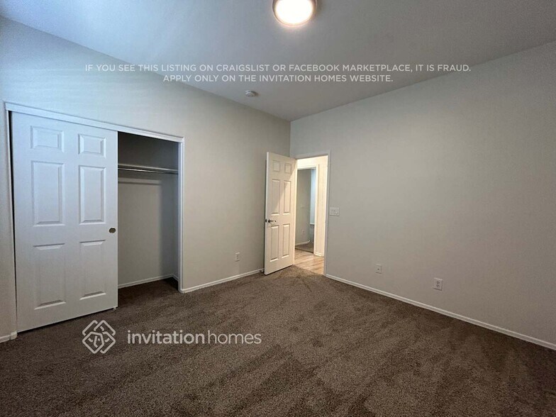 Building Photo - 16042 W Hualapai St