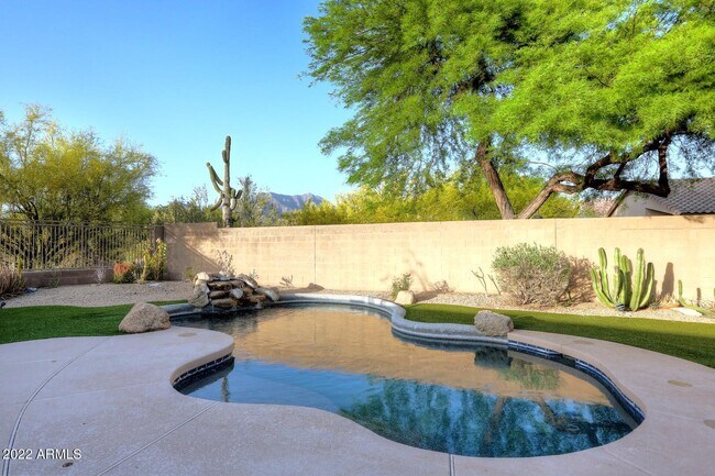 Building Photo - 10354 E Raintree Dr