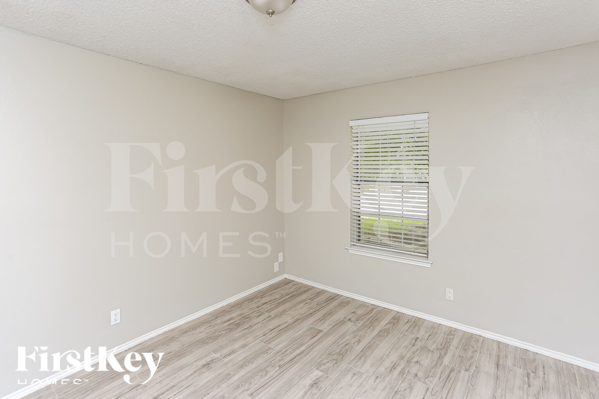 Building Photo - 1317 Nicole Way