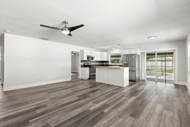 Building Photo - Home For Rent in Fortuna Park WITH A POOL!