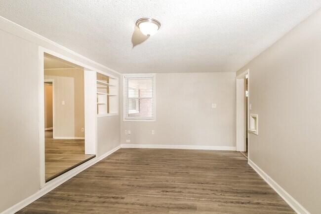 Building Photo - 2007 Garland Ave