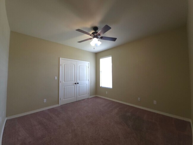 Building Photo - BEAUTIFUL and SPACIOUS 3-bedroom, 2-bathro...