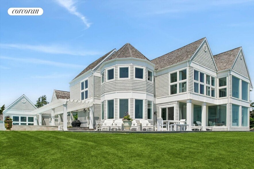 Building Photo - 390 Old Montauk Hwy