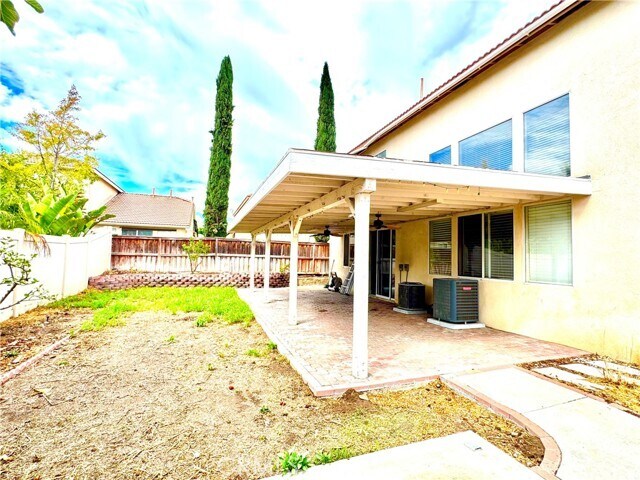 Building Photo - 7223 Silverwood Dr