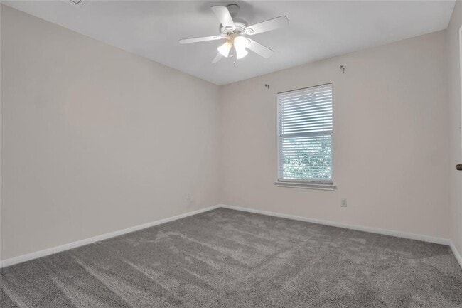 Building Photo - 6004 Mesa Verde Cir