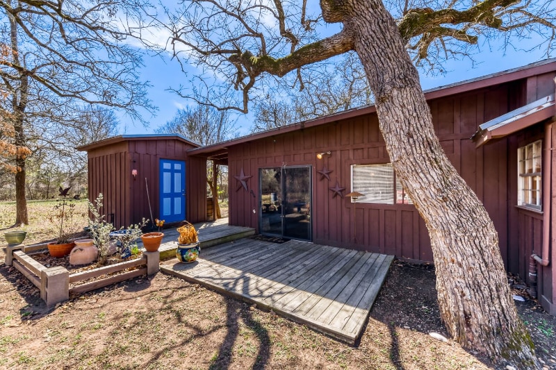 Building Photo - 187 River Oaks Dr