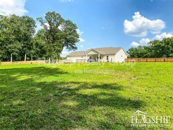 Building Photo - 105 Holden Ct