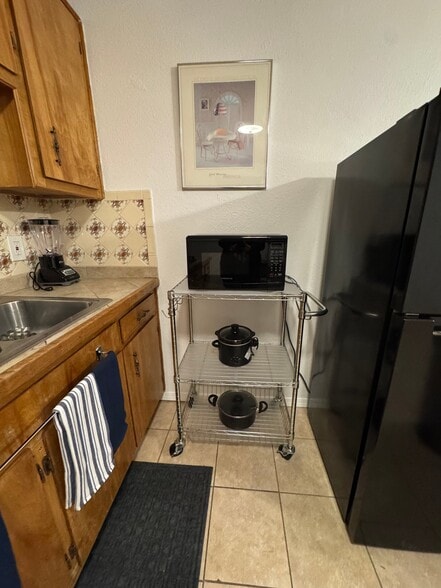 Building Photo - 608 Alicia Dr