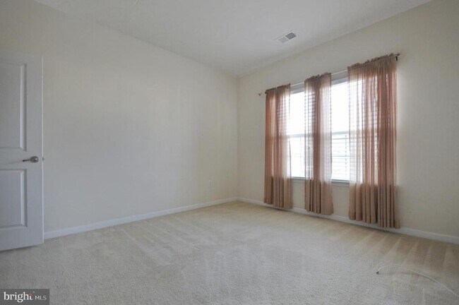 Building Photo - 8017 Greenbelt Station Pkwy