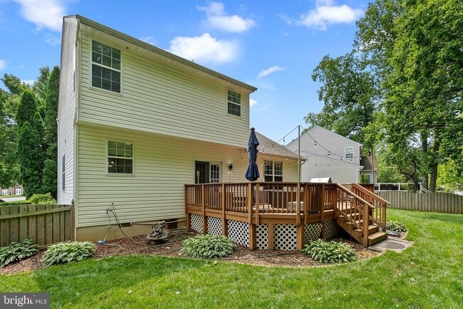 Building Photo - 2355 Albany Way