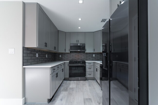 Building Photo - 109 Appleton Blvd
