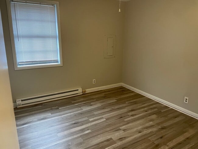 Building Photo - Bordeaux Duplex