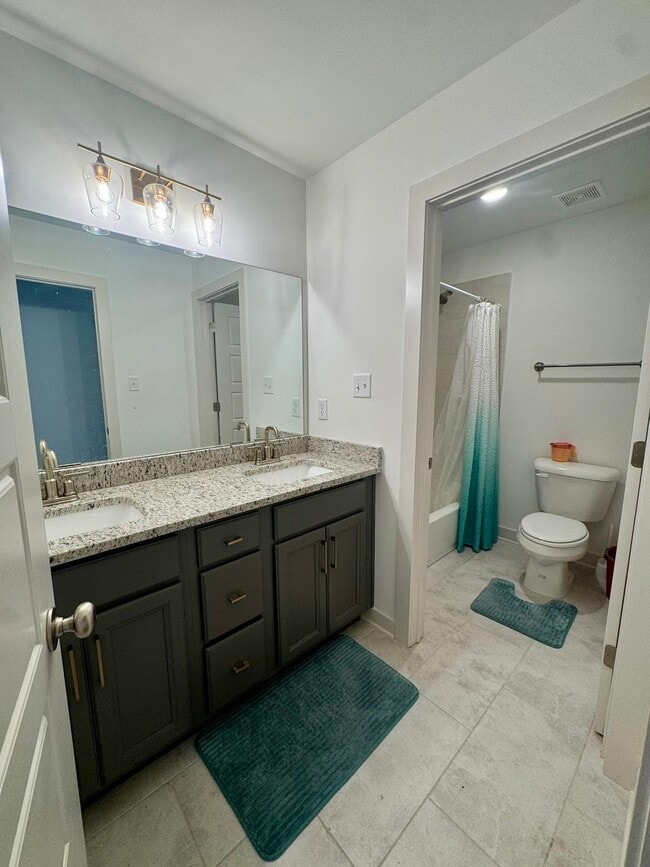 Building Photo - 595 Mount Laurel Dr