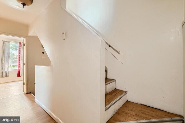Building Photo - 1332 W Lafayette Ave