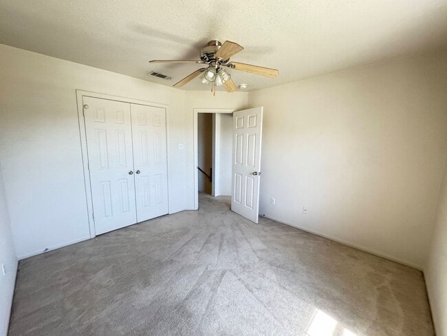 Building Photo - 3301 Bull Run Dr