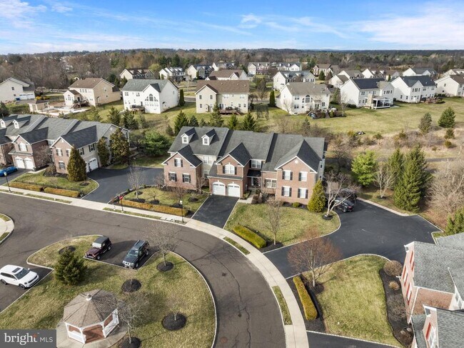 Building Photo - 2143 Eastport Way