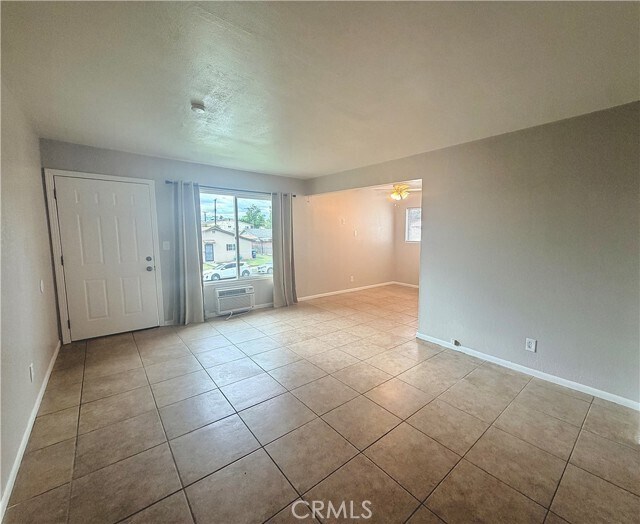 Building Photo - 1548 N 11th Ave