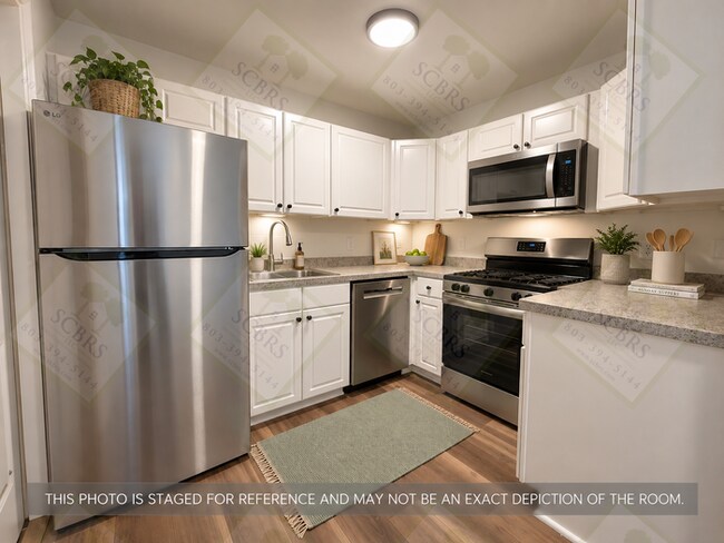 Building Photo - Beautifully Updated 3 Bedroom, 2 Bath Home – Move-In Ready!