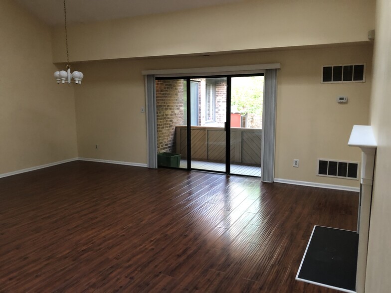 Building Photo - 506 Mountainview Dr