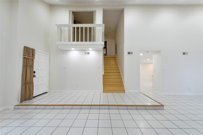 Building Photo - 7723 Miller Glen Ln