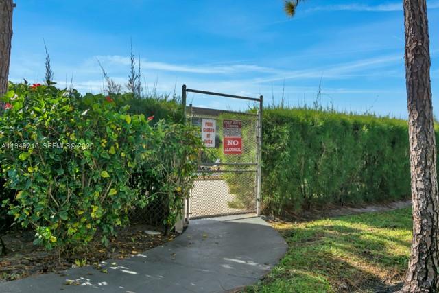 Building Photo - 2200 Springdale Blvd