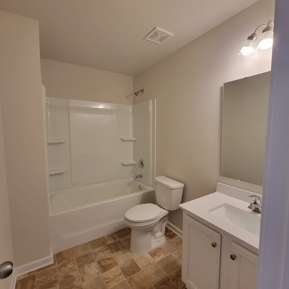 Building Photo - 5037 Markfield Ln