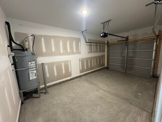 Building Photo - 2038 Armada Rd