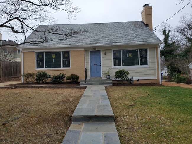 Primary Photo - 8703 Lowell St