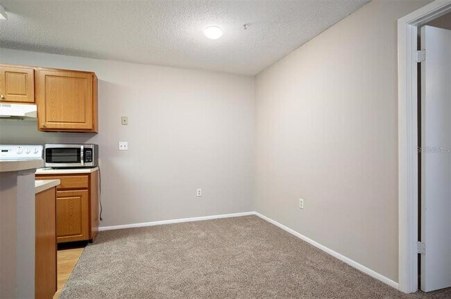 Building Photo - 637 Buoy Ln